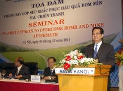 ធូស្រាលការឈឺចាប់បណ្ដាលឡើងដោយគ្រាប់បែកមីននៅវៀតណាម